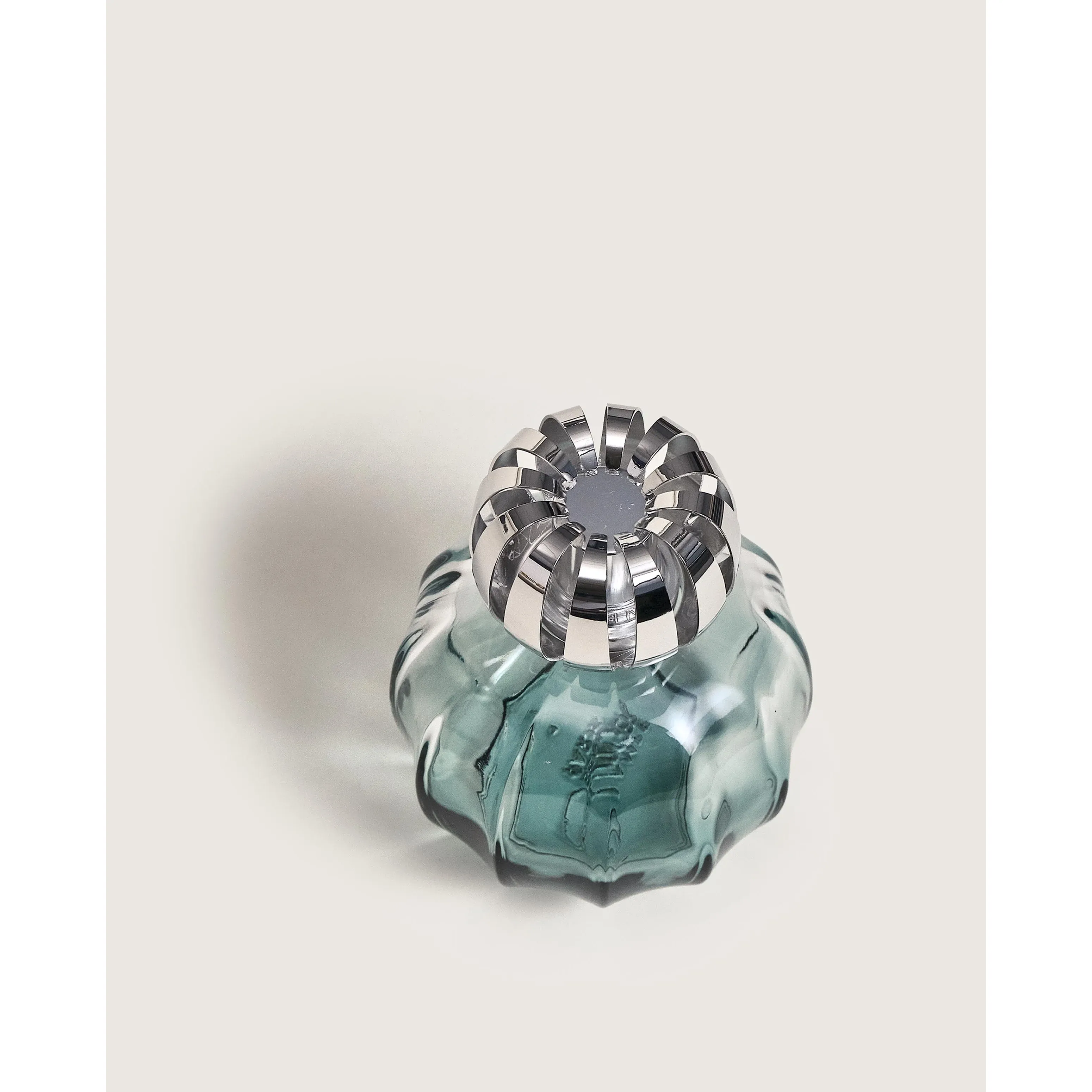 CORALI Green Lampe Gift Set by Maison Berger - Image 4