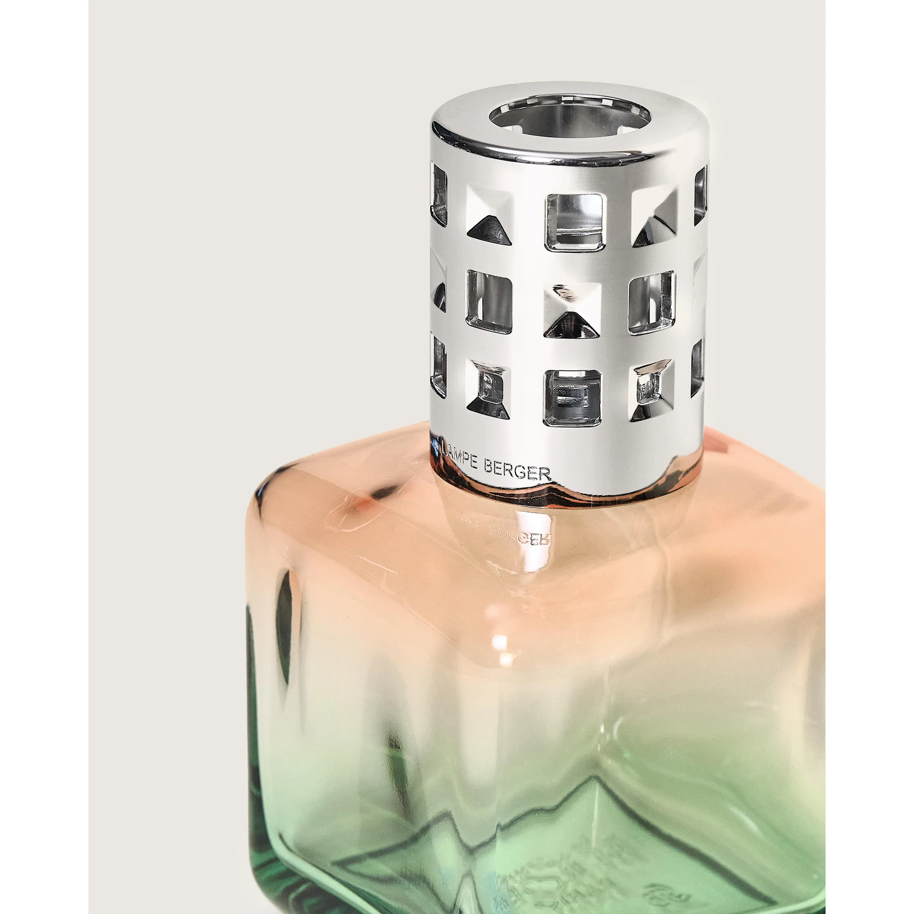 ICE CUBE Green and Peach Ombre Lampe Gift Set by Maison Berger - Image 3